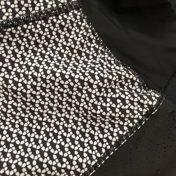 Lululemon speed ups high rise 4’ - Picture 4 of 4